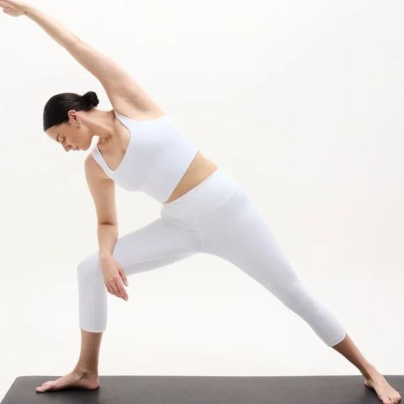 NWT Athleta High-Rise Elation White Capri Leggings, Size XL - Picture 4 of 11